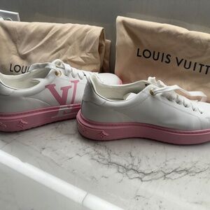 Louis Vuitton Time Out Sneakers Size 39